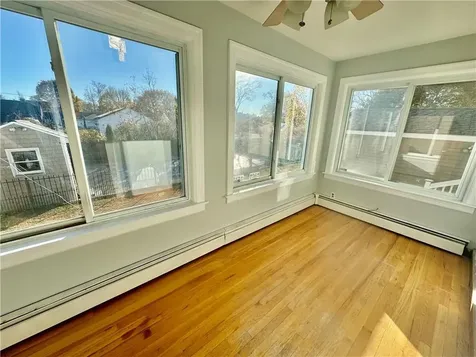 170 Rutherglen Avenue Providence RI 02907