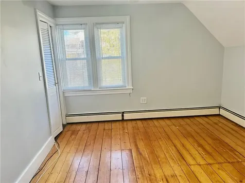 170 Rutherglen Avenue Providence RI 02907