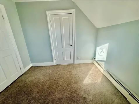 170 Rutherglen Avenue Providence RI 02907