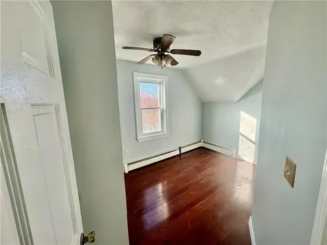 170 Rutherglen Avenue Providence RI 02907