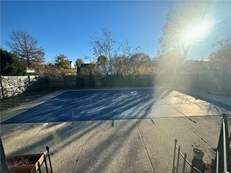 170 Rutherglen Avenue Providence RI 02907