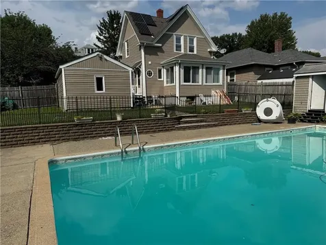 170 Rutherglen Avenue Providence RI 02907