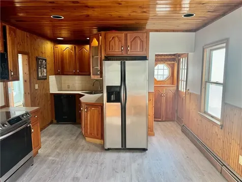 170 Rutherglen Avenue Providence RI 02907