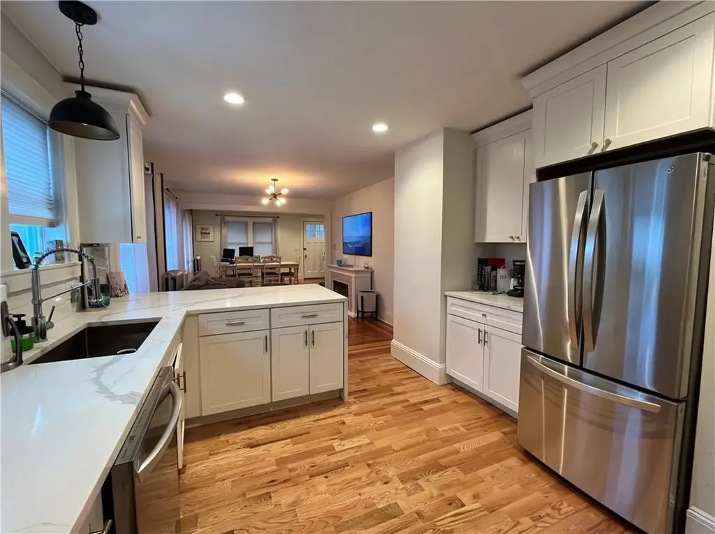 18 Apthorp Avenue Newport RI 02840