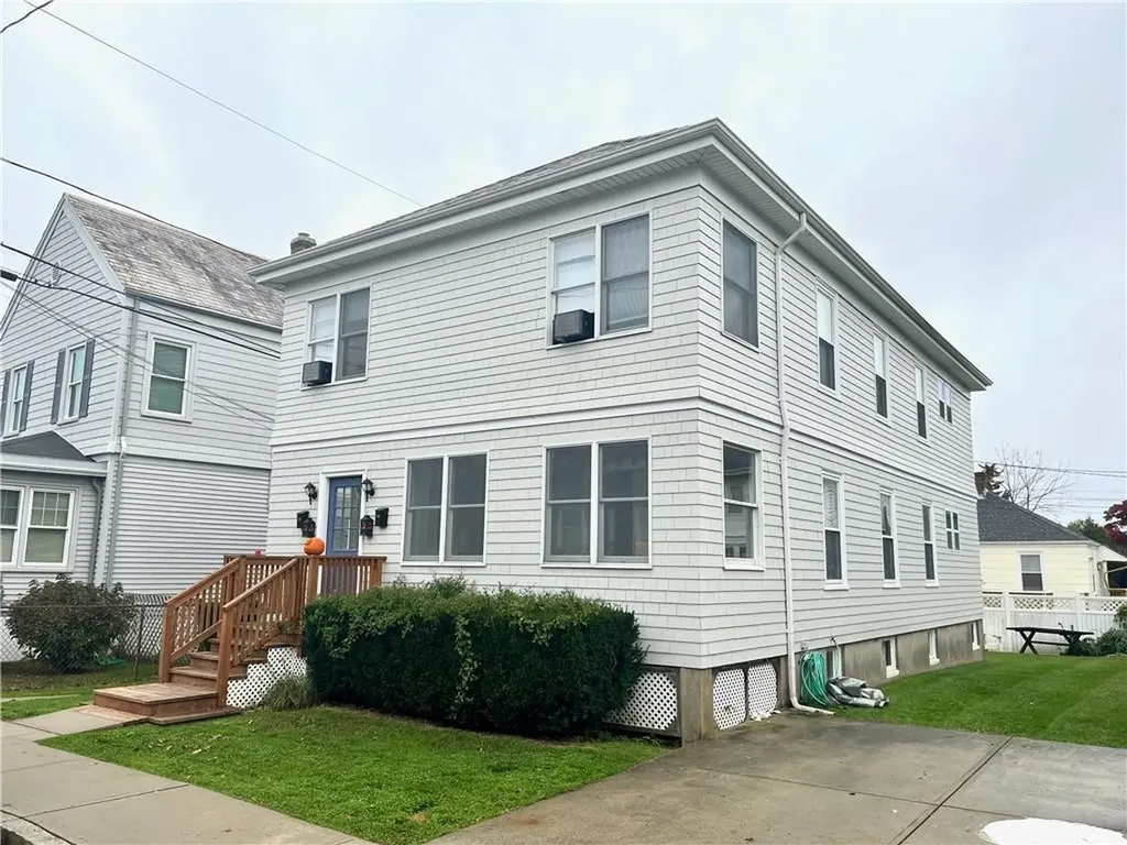 18 Apthorp Avenue Newport RI 02840