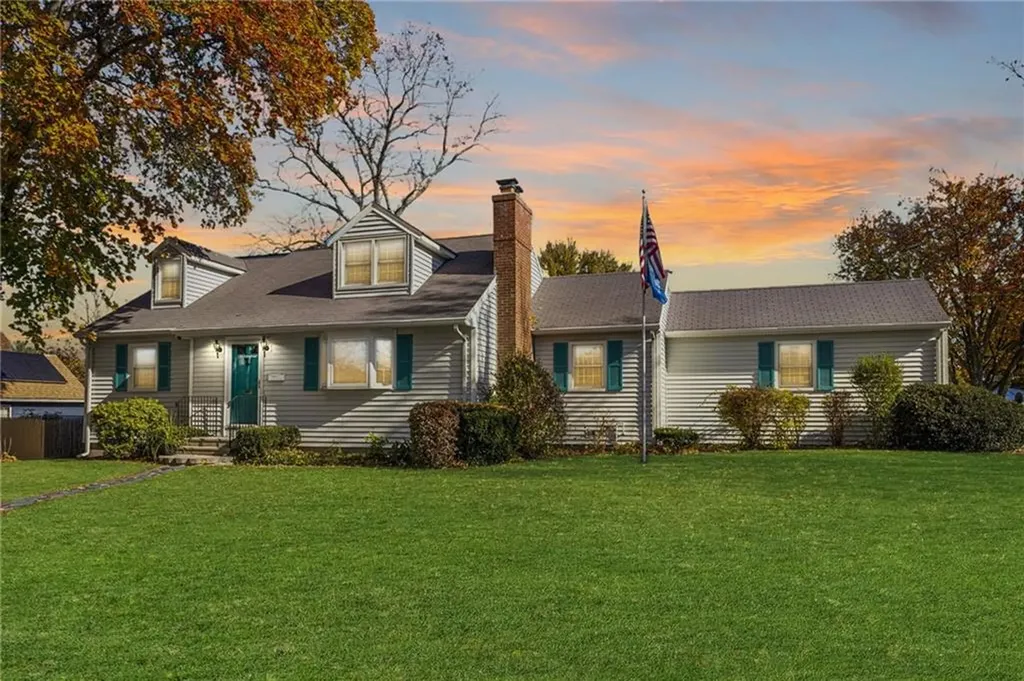 12 Drake Road Warwick RI 02888