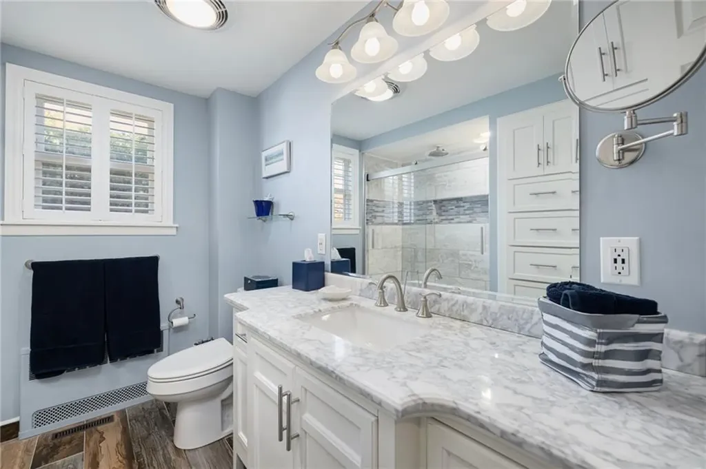 12 Drake Road Warwick RI 02888