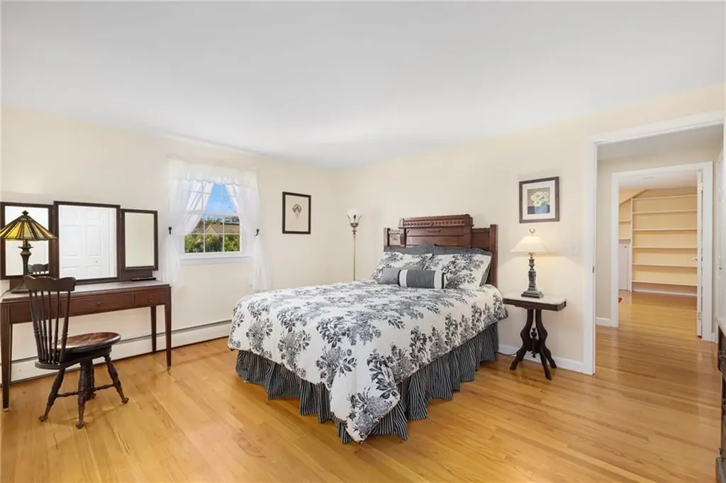 12 Drake Road Warwick RI 02888