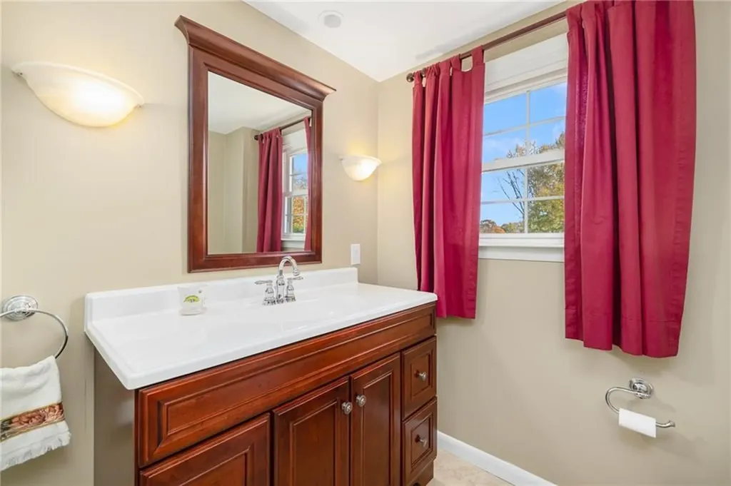 12 Drake Road Warwick RI 02888