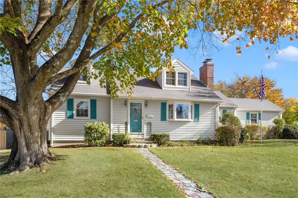 12 Drake Road Warwick RI 02888