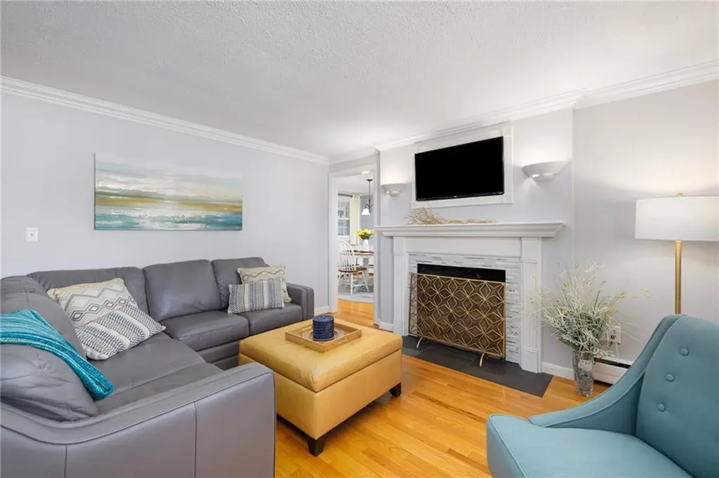 12 Drake Road Warwick RI 02888