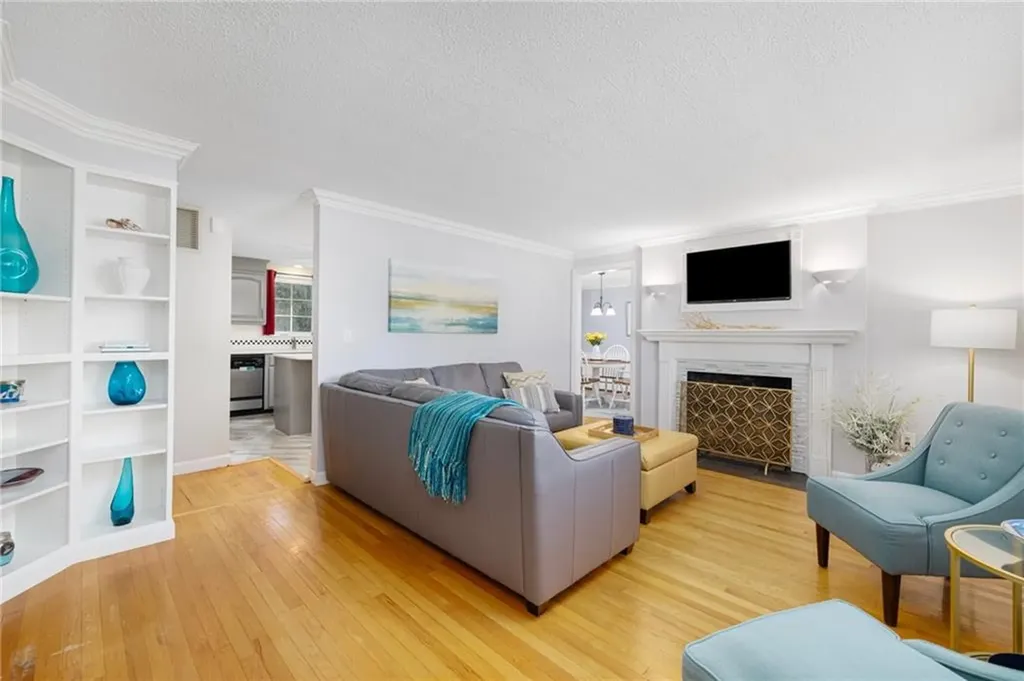 12 Drake Road Warwick RI 02888