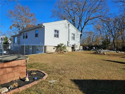 376 Fairview Avenue Coventry RI 02816