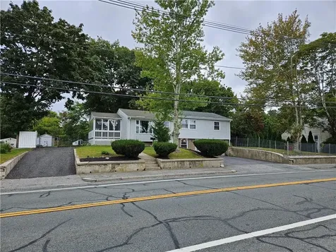 376 Fairview Avenue Coventry RI 02816