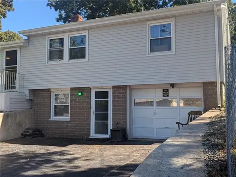 376 Fairview Avenue Coventry RI 02816