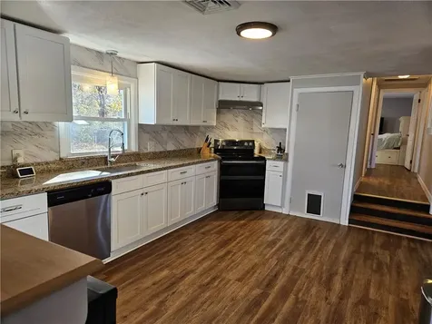 376 Fairview Avenue Coventry RI 02816