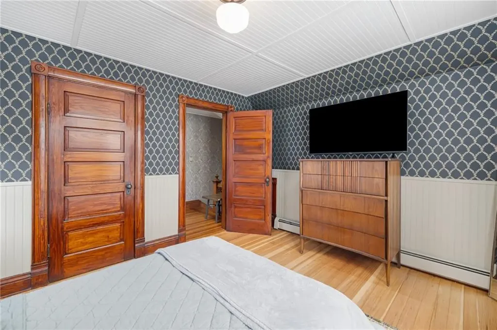 471 Oaklawn Avenue Cranston RI 02920