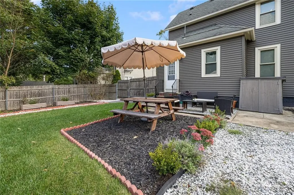 471 Oaklawn Avenue Cranston RI 02920