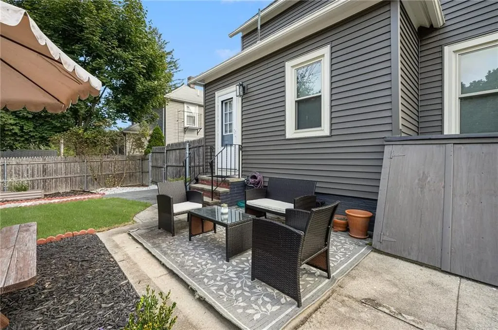 471 Oaklawn Avenue Cranston RI 02920