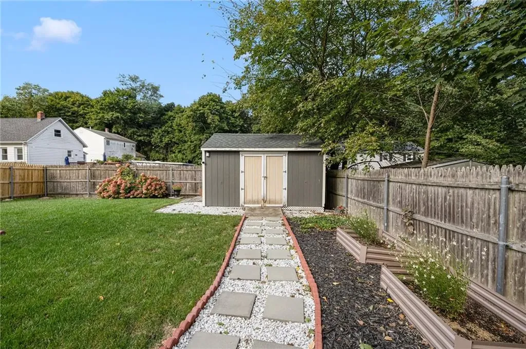 471 Oaklawn Avenue Cranston RI 02920