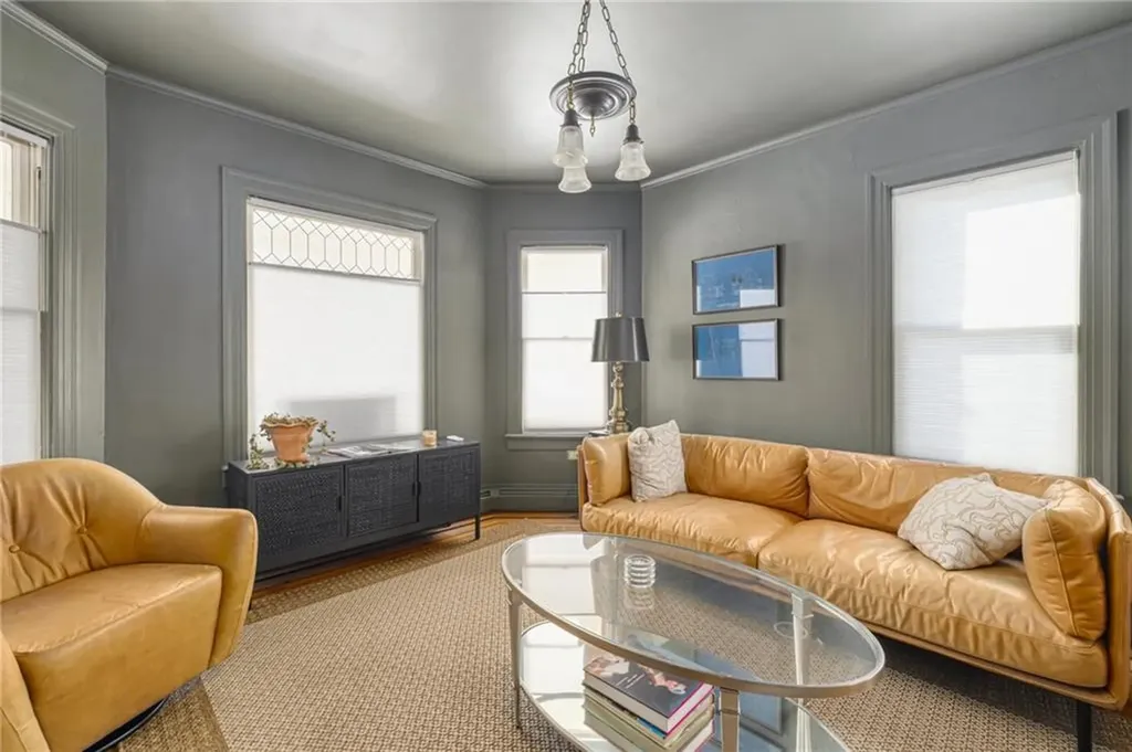 471 Oaklawn Avenue Cranston RI 02920
