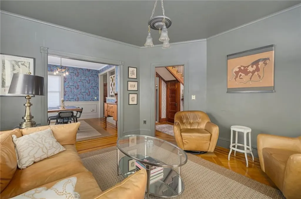 471 Oaklawn Avenue Cranston RI 02920