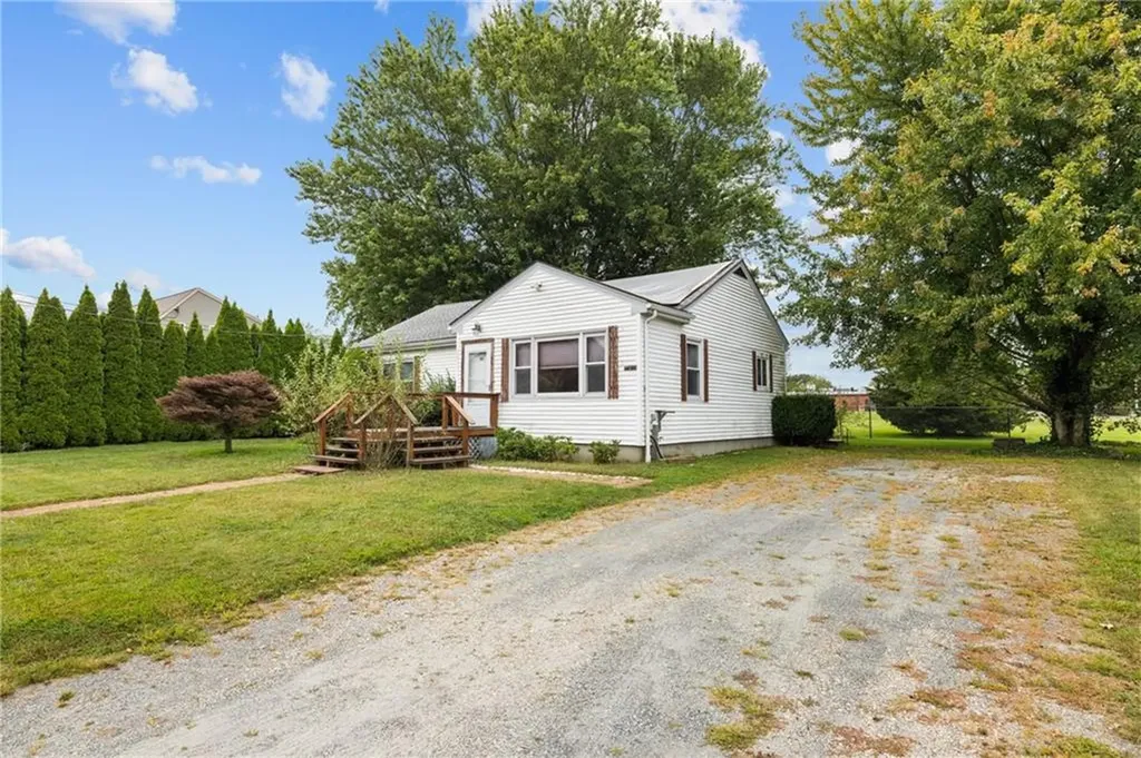 55 Garden Street Portsmouth RI 02871
