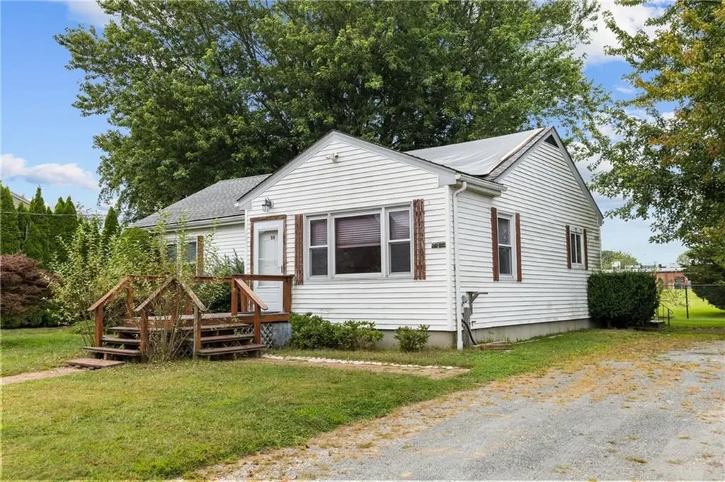 55 Garden Street Portsmouth RI 02871