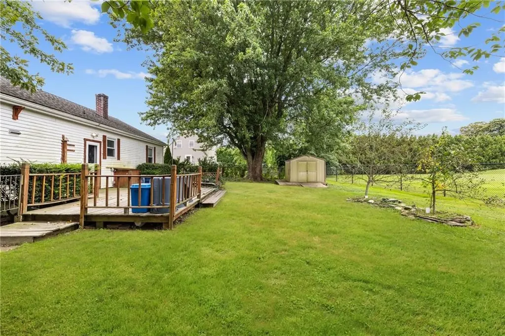 55 Garden Street Portsmouth RI 02871