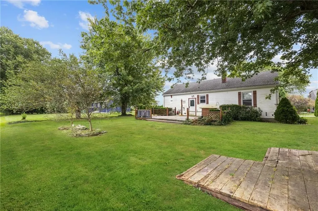 55 Garden Street Portsmouth RI 02871