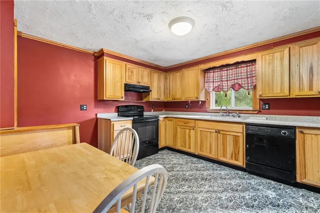 55 Garden Street Portsmouth RI 02871