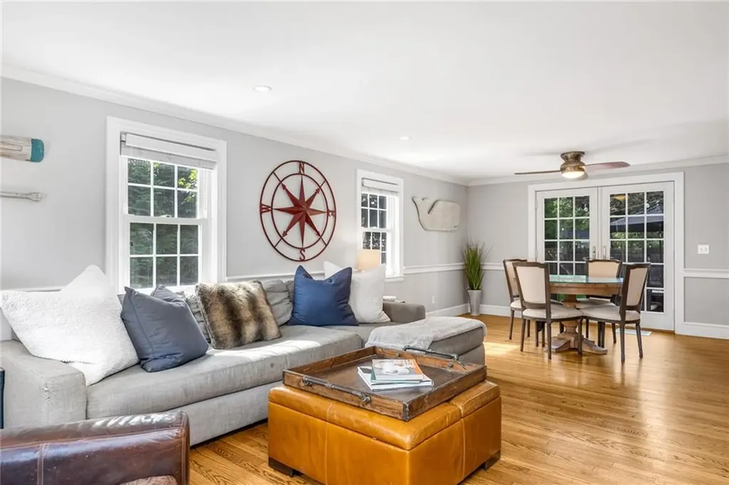 35 Anchorage Way Barrington RI 02806