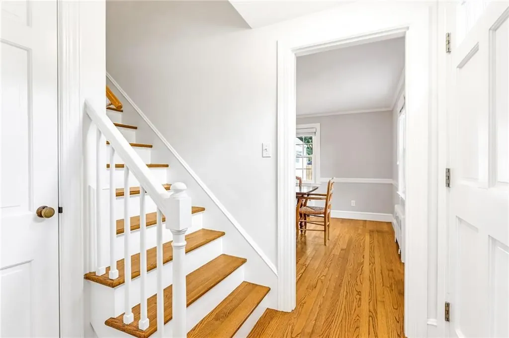 35 Anchorage Way Barrington RI 02806
