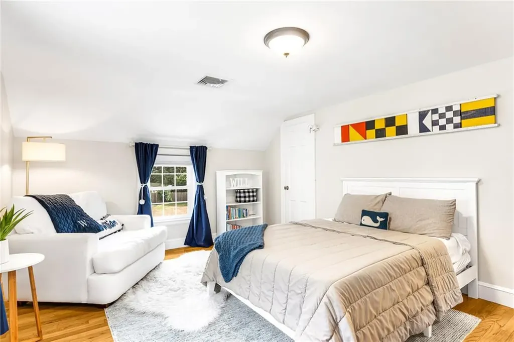 35 Anchorage Way Barrington RI 02806