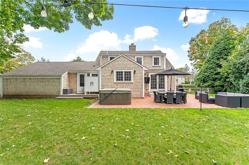 35 Anchorage Way Barrington RI 02806