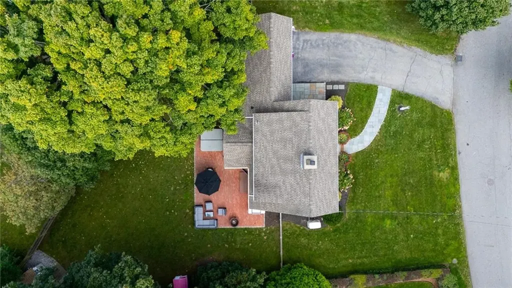35 Anchorage Way Barrington RI 02806