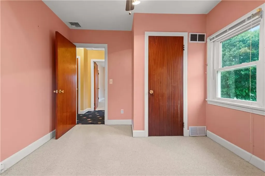 37 Ash Street Portsmouth RI 02871