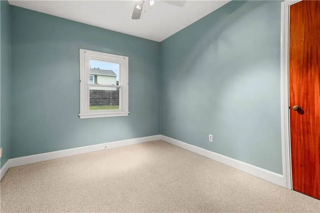 37 Ash Street Portsmouth RI 02871