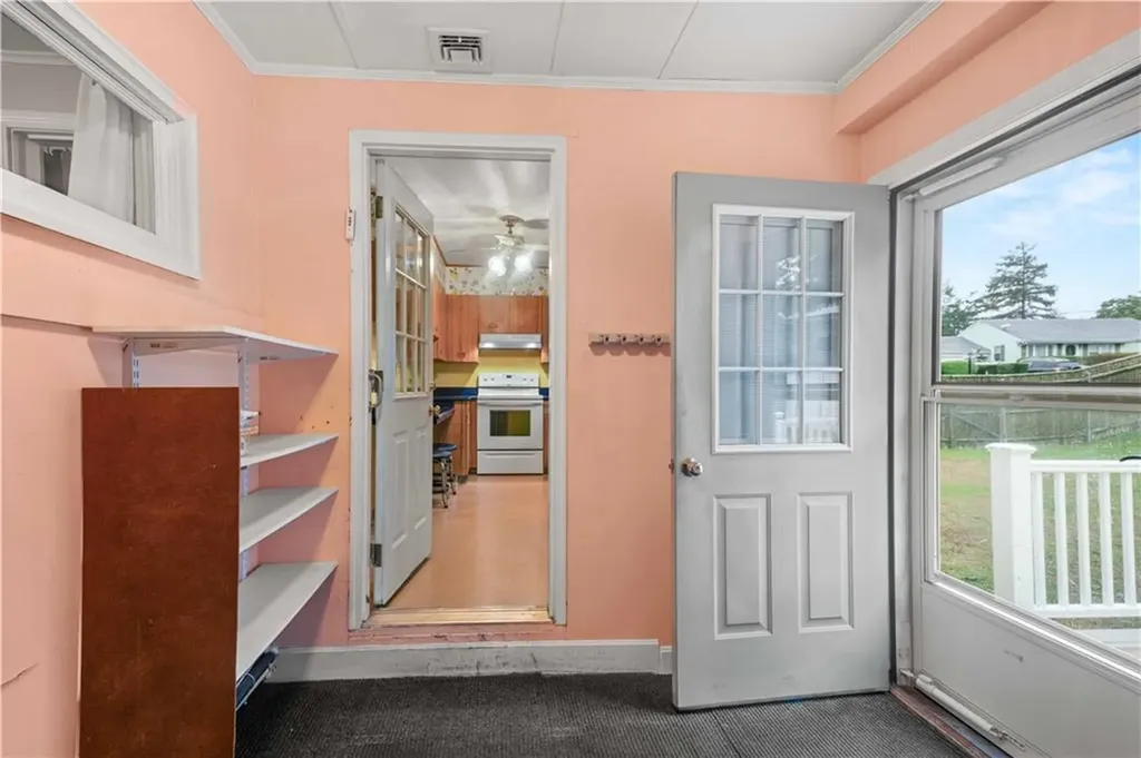 37 Ash Street Portsmouth RI 02871