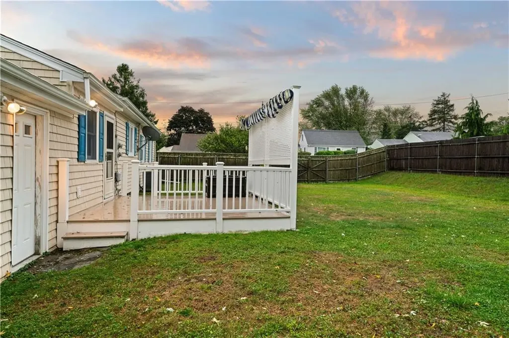 37 Ash Street Portsmouth RI 02871