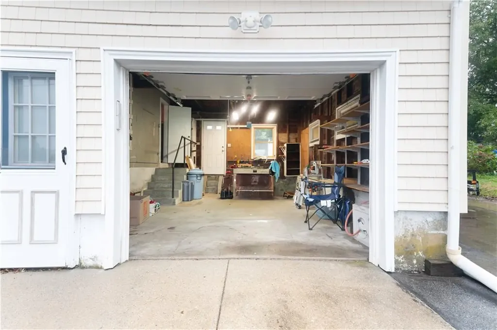 37 Ash Street Portsmouth RI 02871