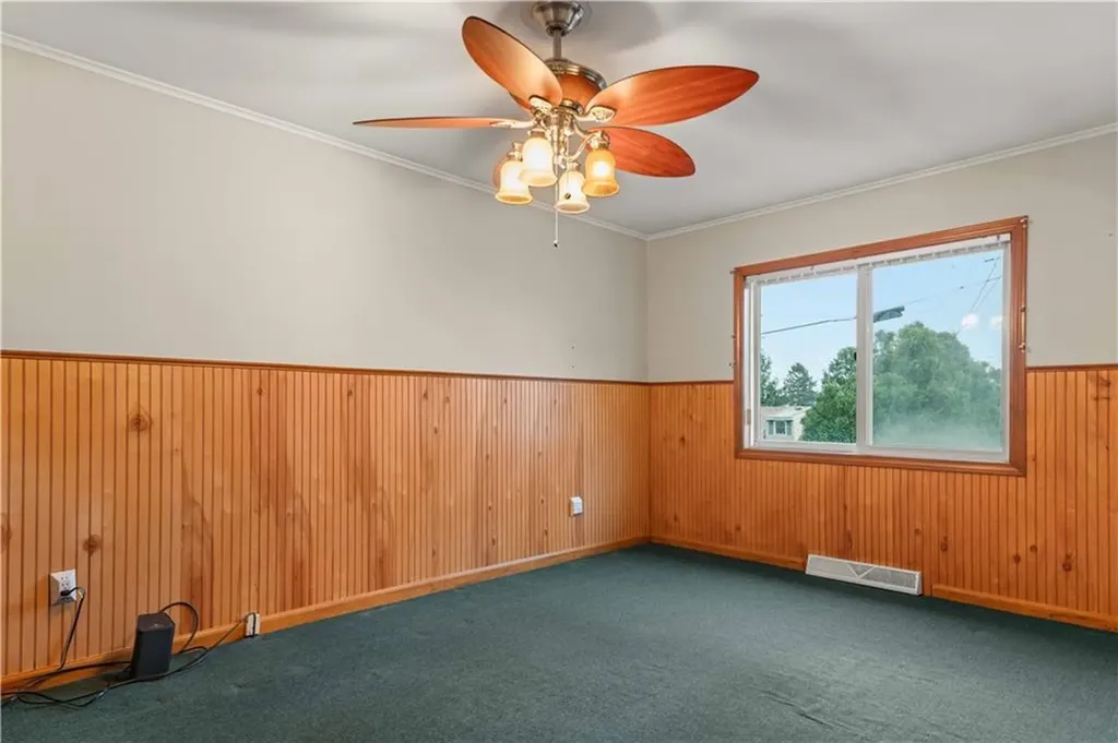 37 Ash Street Portsmouth RI 02871