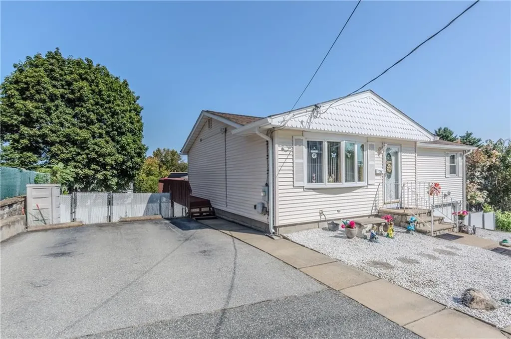 23 Horace Street Providence RI 02909