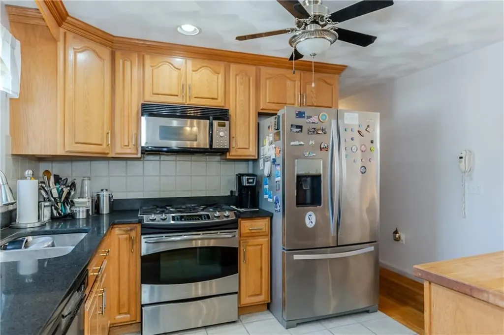 23 Horace Street Providence RI 02909