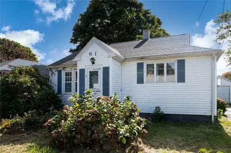 61 Haskins Avenue Tiverton RI 02878
