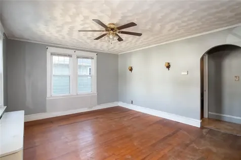 61 Haskins Avenue Tiverton RI 02878