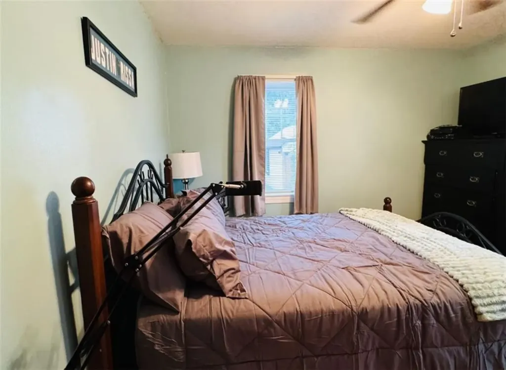 37 Invernia Road Cranston RI 02920