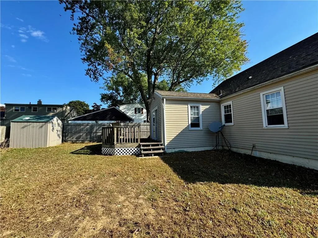 37 Invernia Road Cranston RI 02920