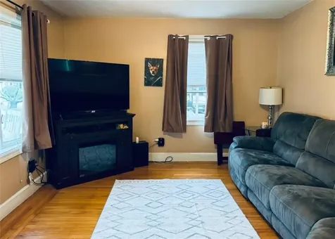 37 Invernia Road Cranston RI 02920