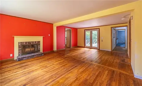 247 Quaker Lane Scituate RI 02857